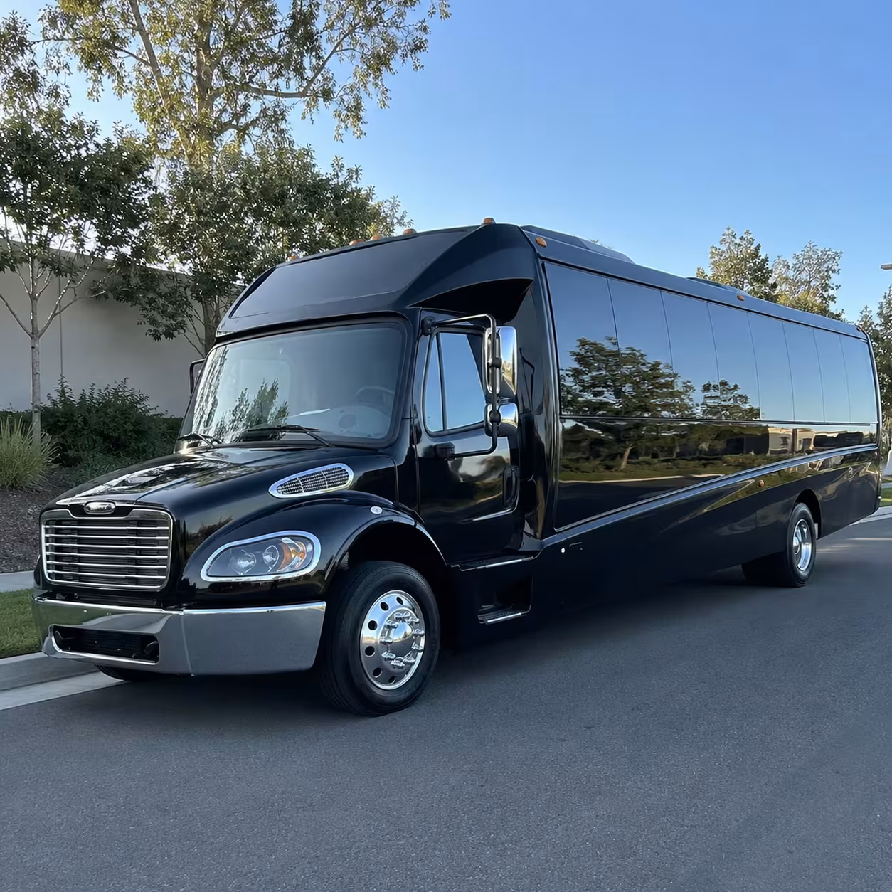 hemet 25 passenger minibus rental