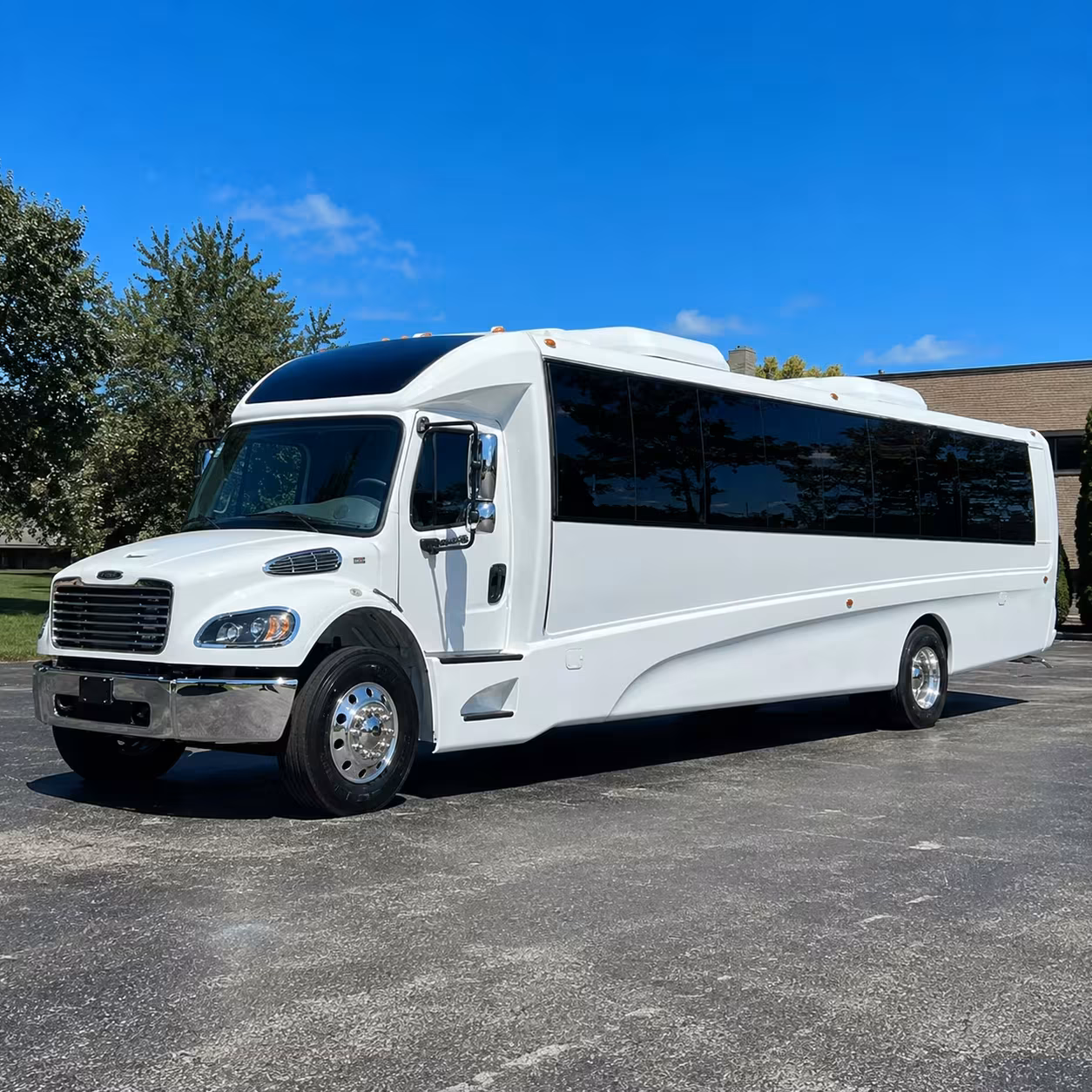 hemet 28 passenger minibus rental